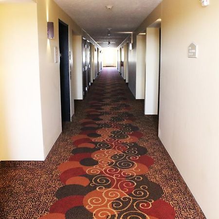 The Edgewood Hotel And Suites Fairbury Εξωτερικό φωτογραφία