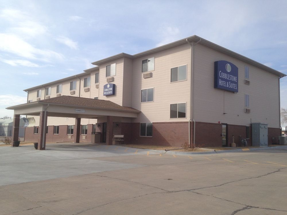 The Edgewood Hotel And Suites Fairbury Εξωτερικό φωτογραφία