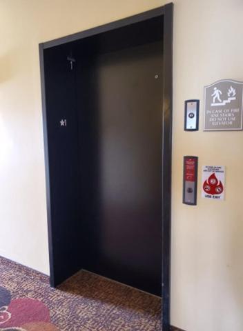 The Edgewood Hotel And Suites Fairbury Εξωτερικό φωτογραφία